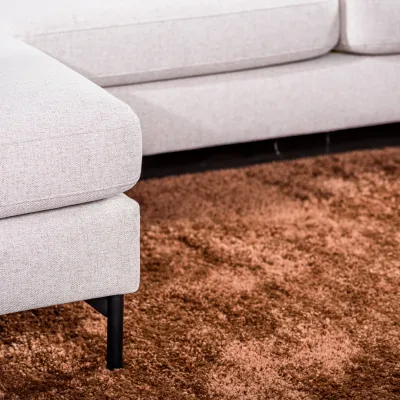 Strakke loungebank in beige Chloe-stof